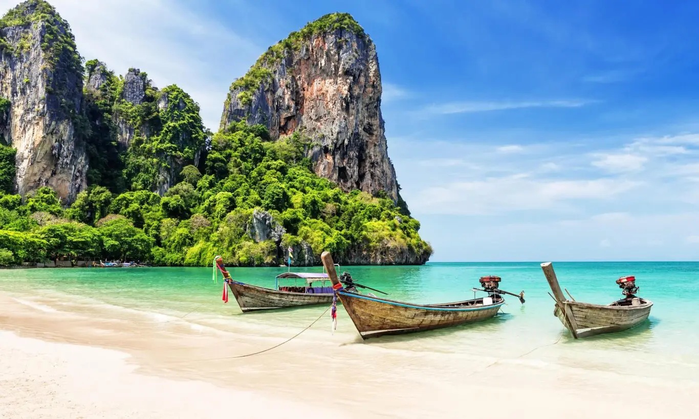 Sonnenuntergänge und Streetfood – Eine Reise durch Phuket, Thailand